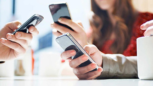 Vì sao các doanh nghiệp chạy đua làm app? Vì sao các doanh nghiệp chạy đua làm app?
